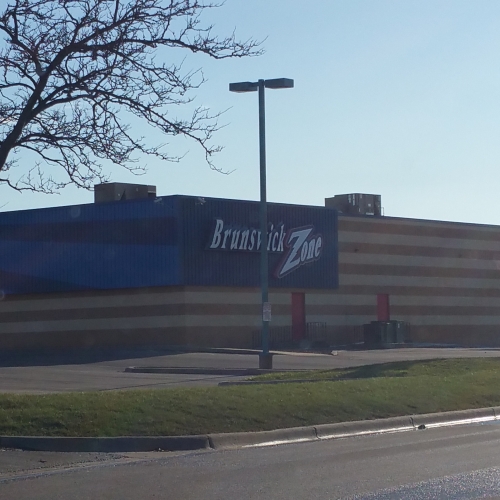 Brunswick Zone Fountain Square Bowl