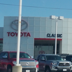 Toyota Dealer In Waukegan